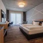 N+s Neumarkt 德尔奥博的新市场