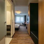 N+s Neumarkt 德尔奥博的新市场
