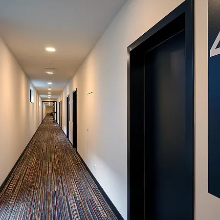 Hotel N+s Neumarkt 3*